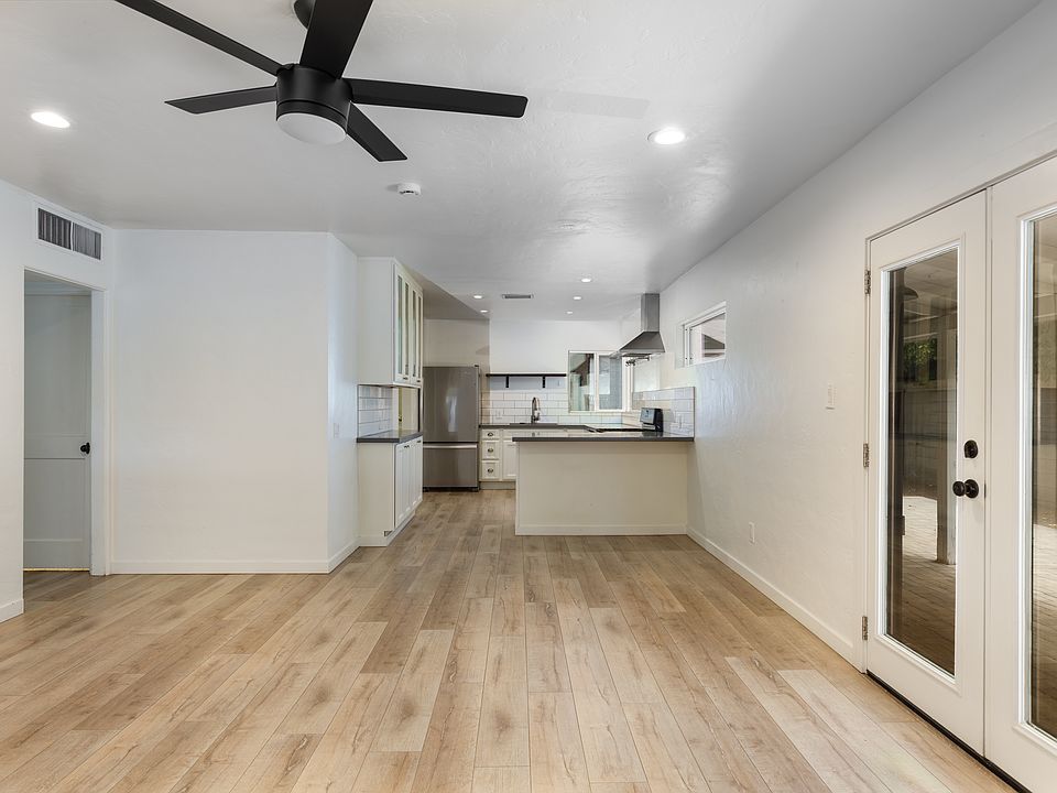 Living and Kitchen