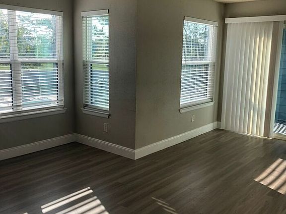 5th image of 3724 Idlebrook Cir APT 208
