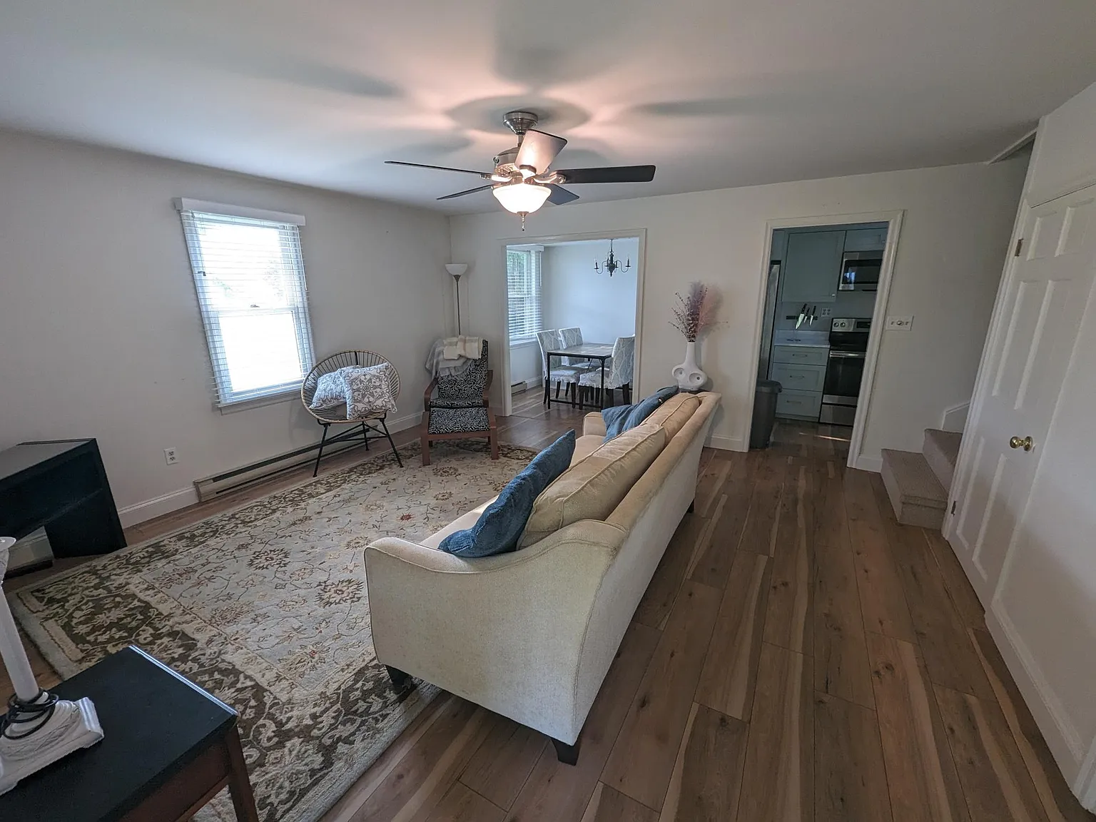 1 bed, 1000 sqft, $1,350 — Photo 3