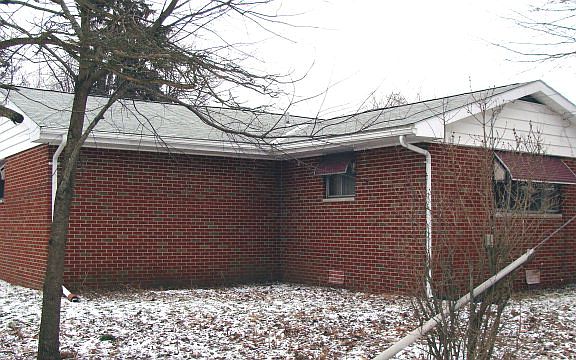 3rd image of 719 Sunset Dr