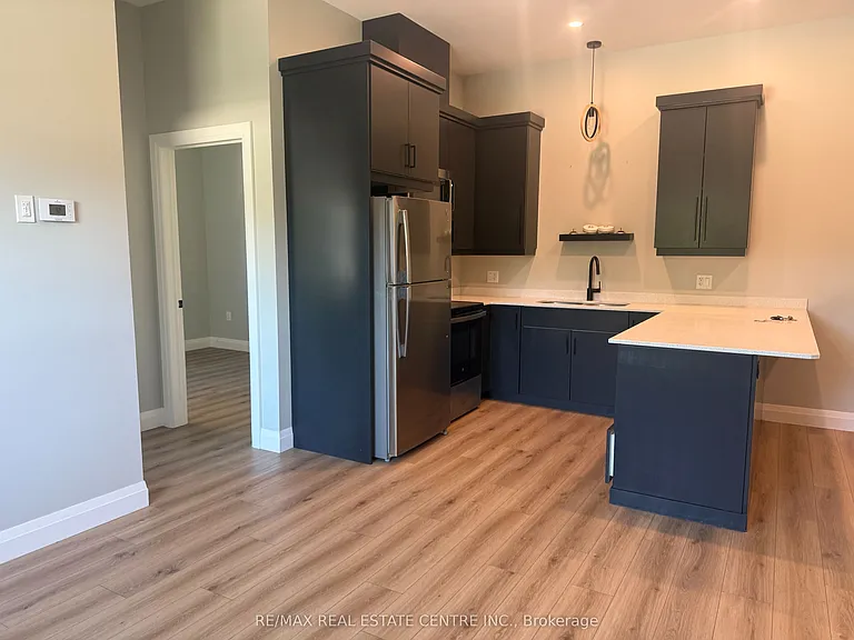 8 Main St S #4 — Photo 13