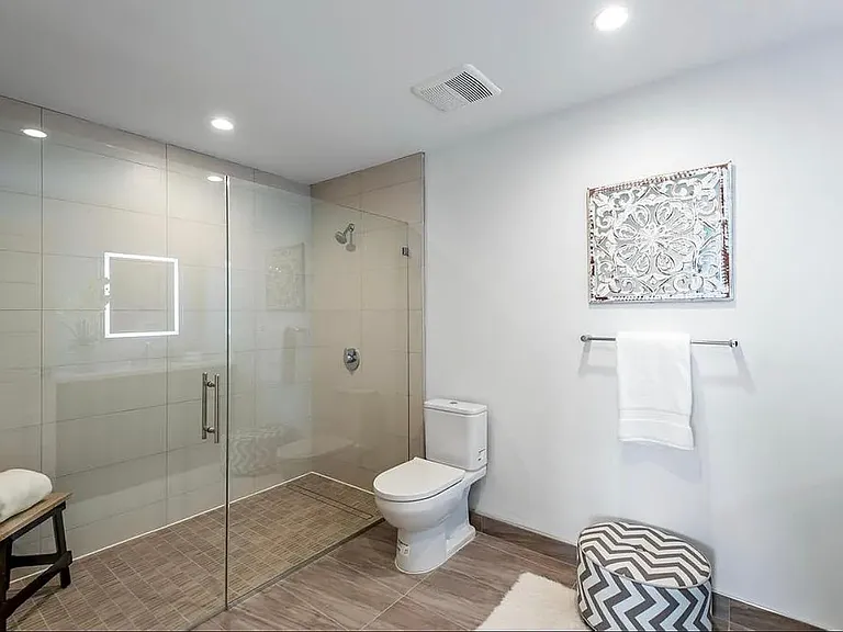 1906 Overland Ave #203 — Photo 3