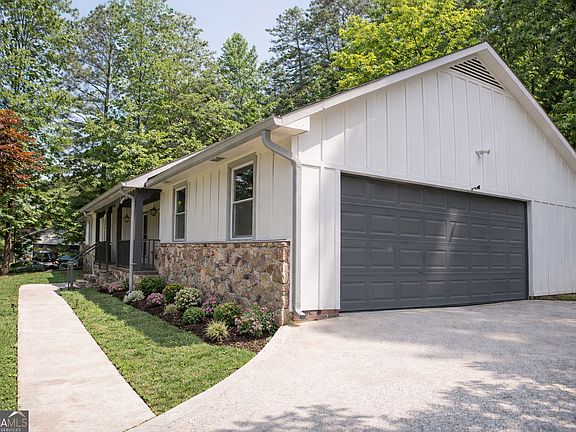 4th image of 409 Flora Avenue Ext SE