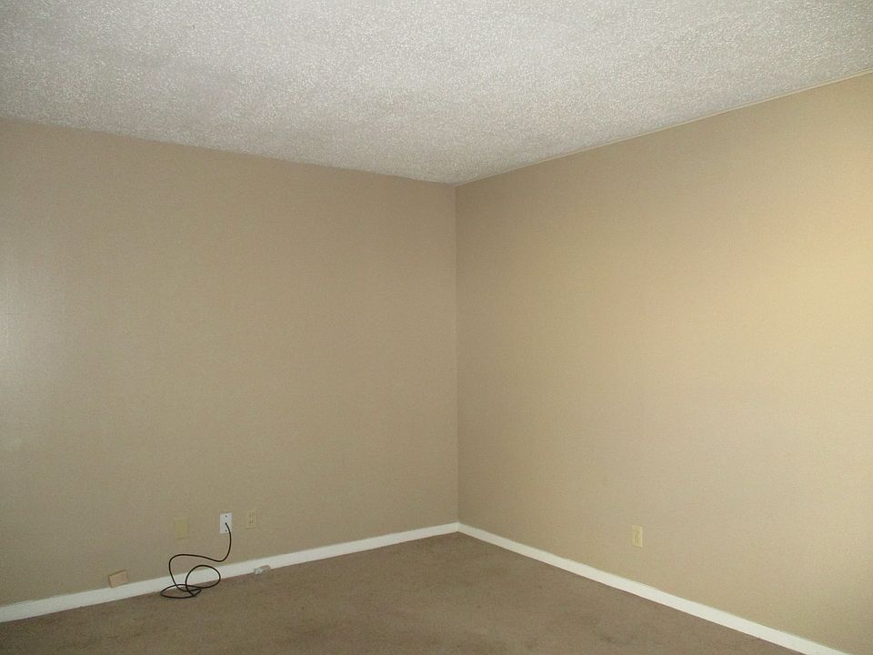 1st image of 2900 W 43rd Ter APT A