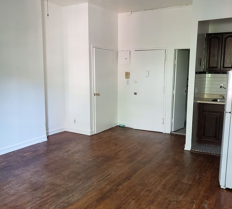 2nd image of 614 W 138th St #4L