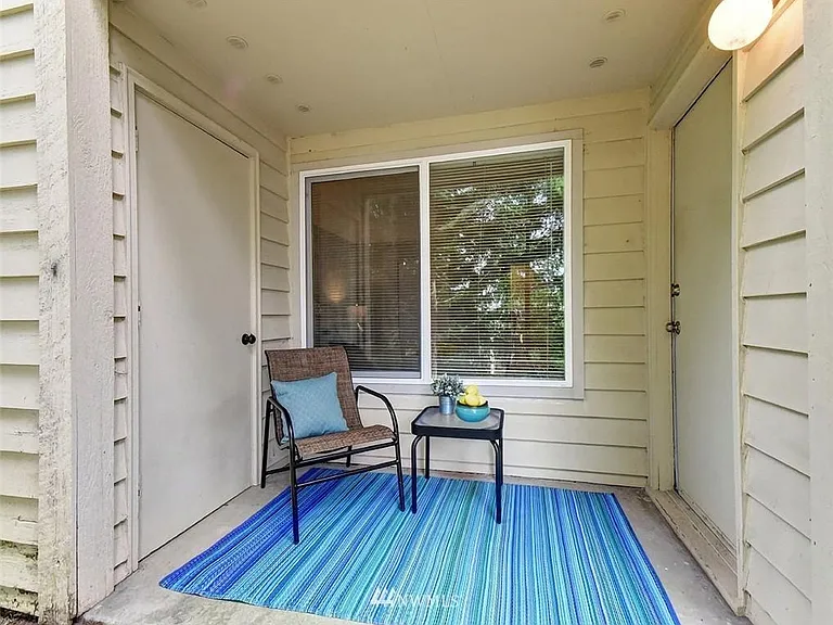 9398 Redmond Woodinville Rd NE — Photo 10
