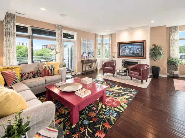 121 W Kingsley St #502, Ann Arbor, MI 48103