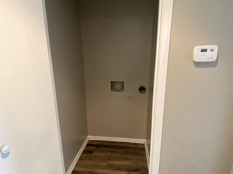 Walnut Creek Apartments — Photo 57