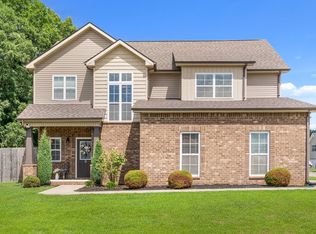 951 Cherry Blossom Ln, Clarksville, TN 37040