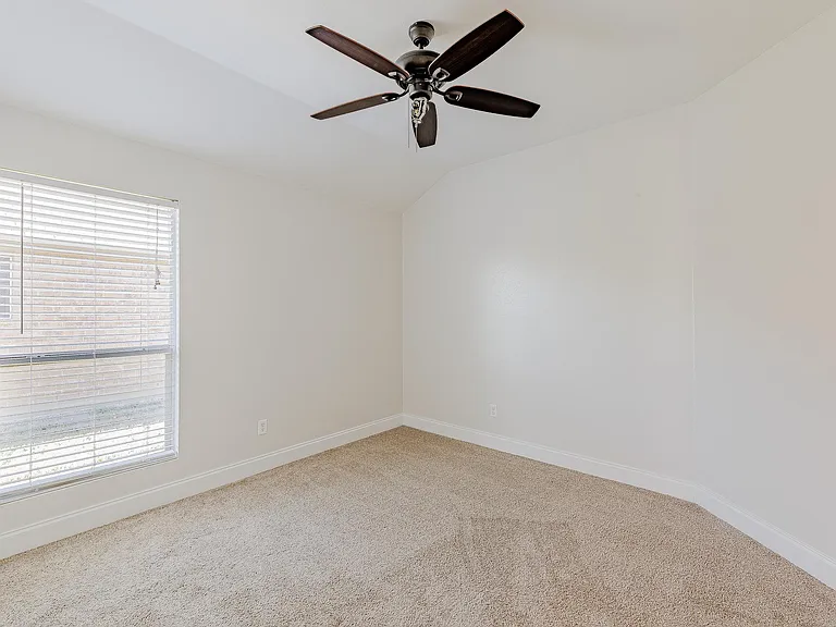 2805 Marsha Ln — Photo 6