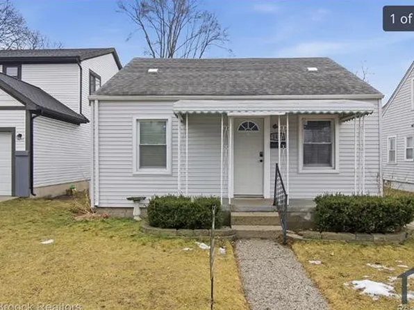 1448 E Harry Ave, Hazel Park, MI 48030