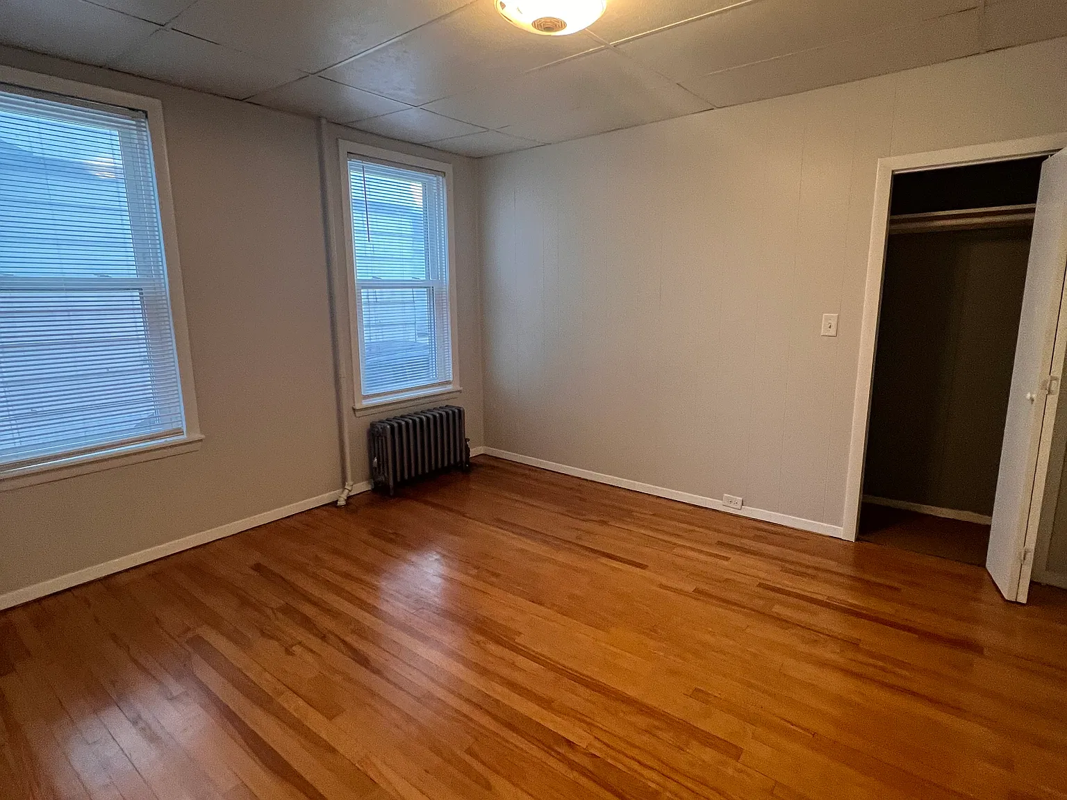 2 bed, 1200 sqft, $2,000 — Photo 2