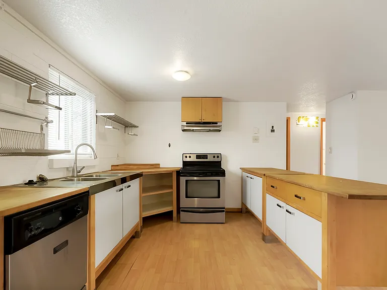 2860 W 32nd Ave — Photo 14