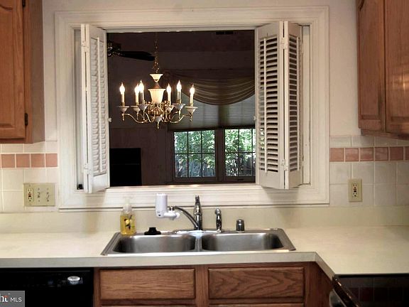 4th image of 11501 Sturbridge Ct