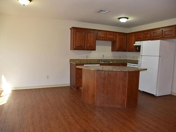 3rd image of 651 N 15th St #1