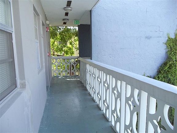 5th image of 1860 Venice Park Dr APT 229