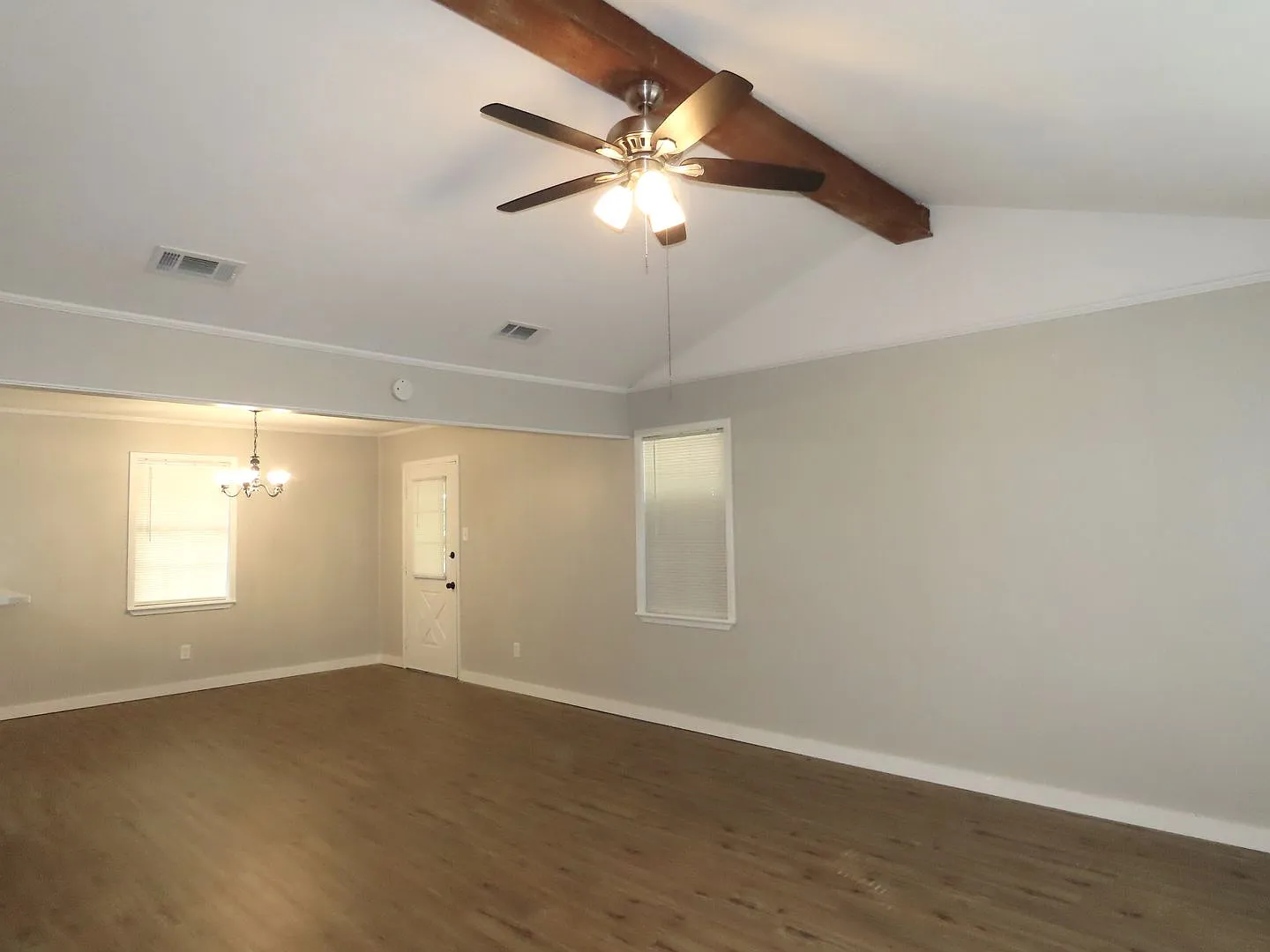 Beautifully Updated 2 Bedroom House on Wooded Lot — Photo 3