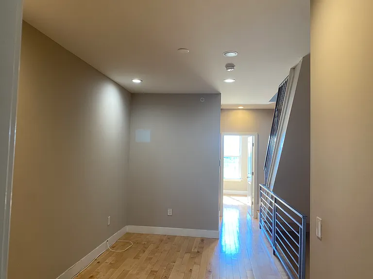 4239 Haverford Ave — Photo 14