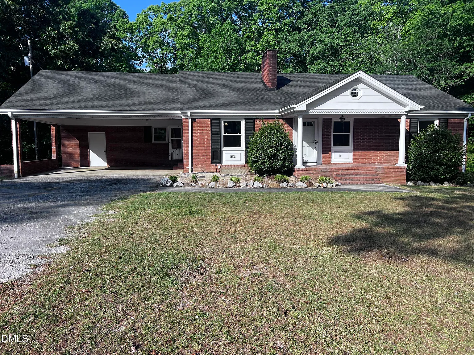 3 bed, 2.0 bath, 1696 sqft, $1,500 — Photo 2