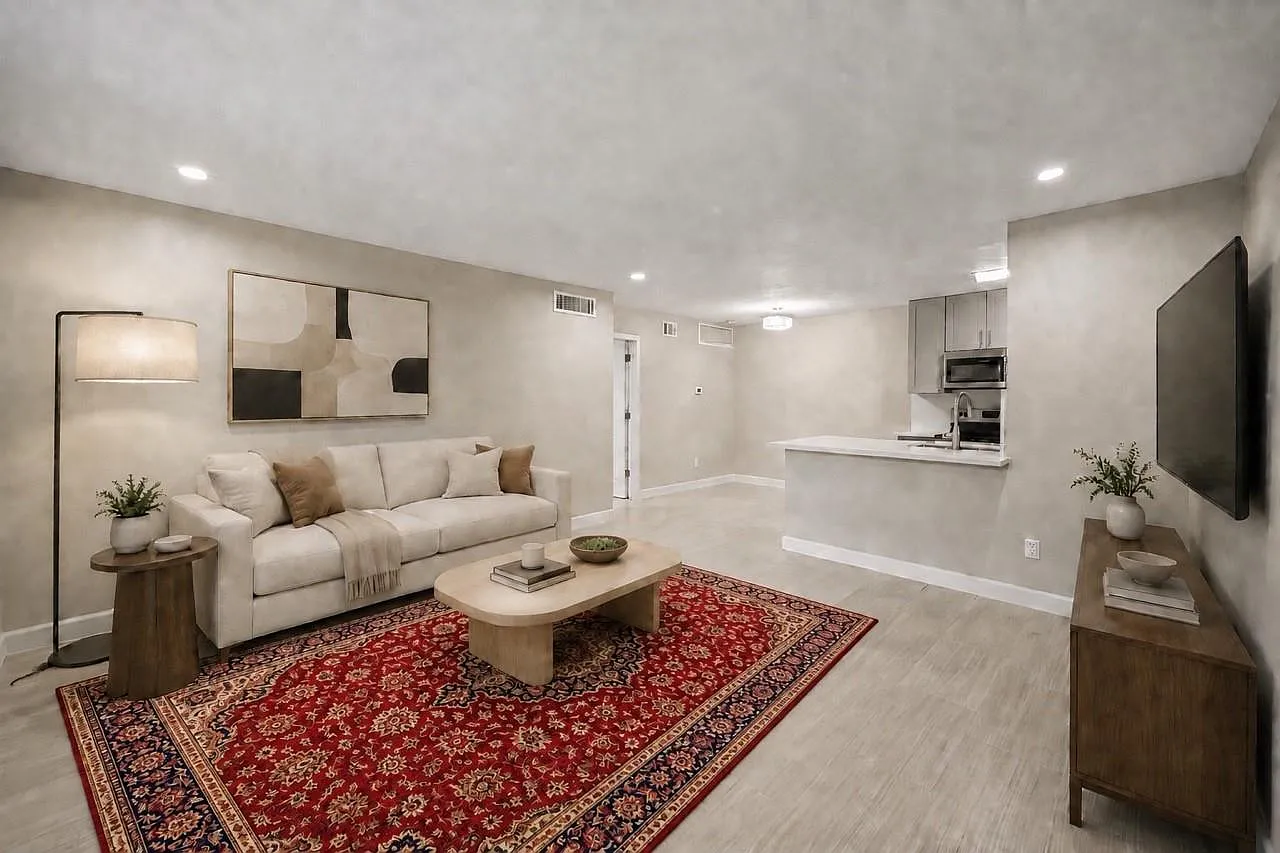1 bed, 1.0 bath, 706 sqft, $1,200 — Photo 1
