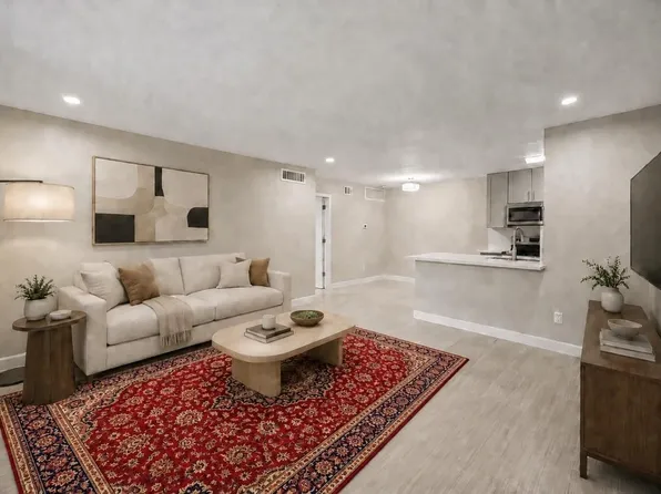 1223 Augusta Dr APT 21, Houston, TX 77057