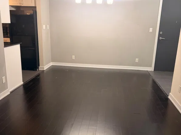 4070 Confederation Pkwy, Mississauga, ON
