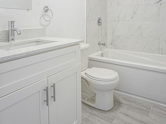 3rd image of 630 Cummings Ave #11526688