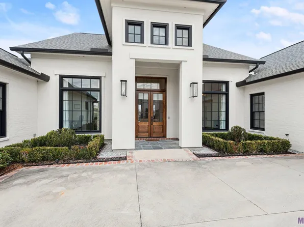 2250 Tiger Crossing Dr, Baton Rouge, LA 70810