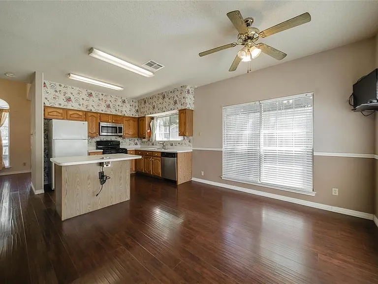 1804 Chattham Ct — Photo 26