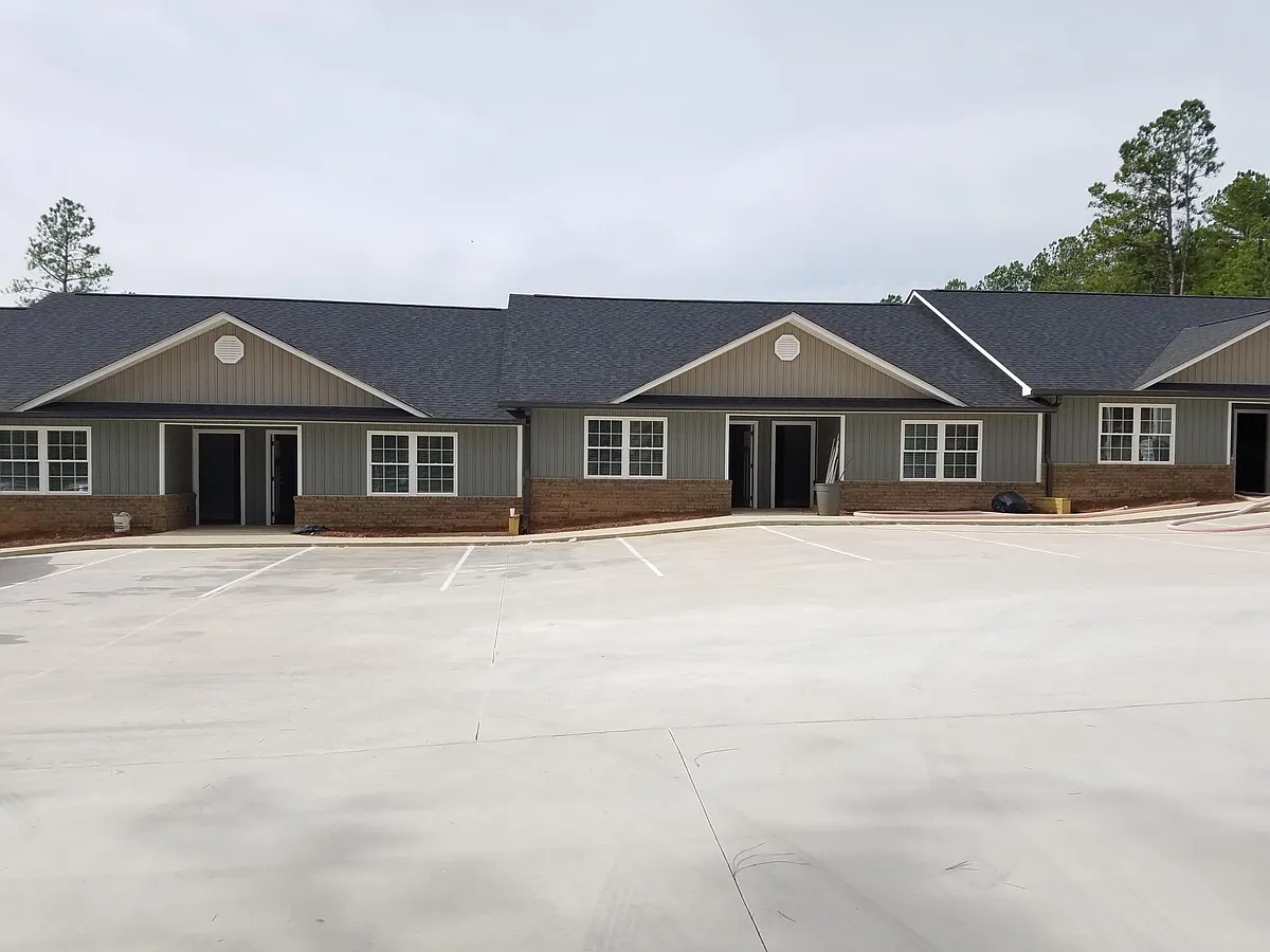 Building Photo - 104 Joyner Rd NE #A-L