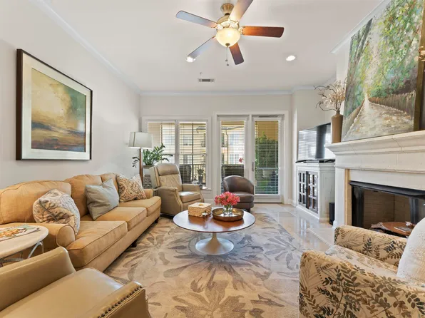 998 Stanford Ave APT 411, Baton Rouge, LA 70808