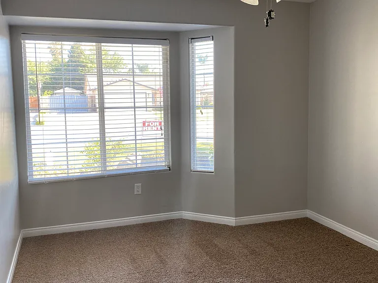 5514 Veneto St — Photo 32