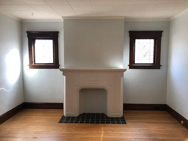 17433 Woodford Ave — Photo 5