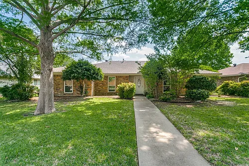 3008 Kirby Dr Photo 1