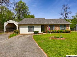 1019 Club View Dr NW, Huntsville, AL 35816