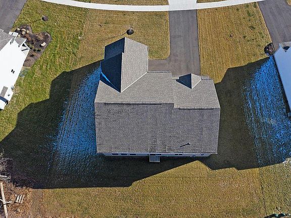 2nd image of 413 Hawking Dr