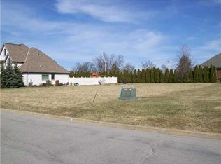 18 Desales Cir, Lockport, NY 14094