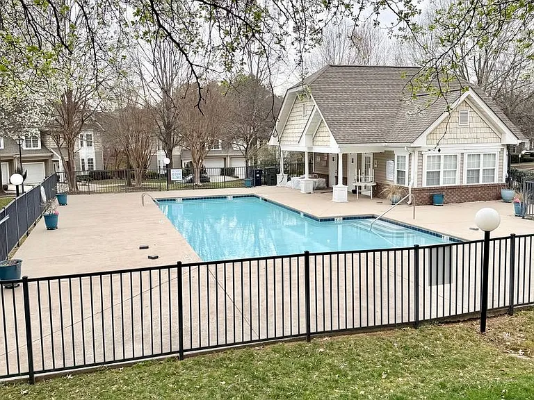 8938 Rosalyn Glen Rd — Photo 22