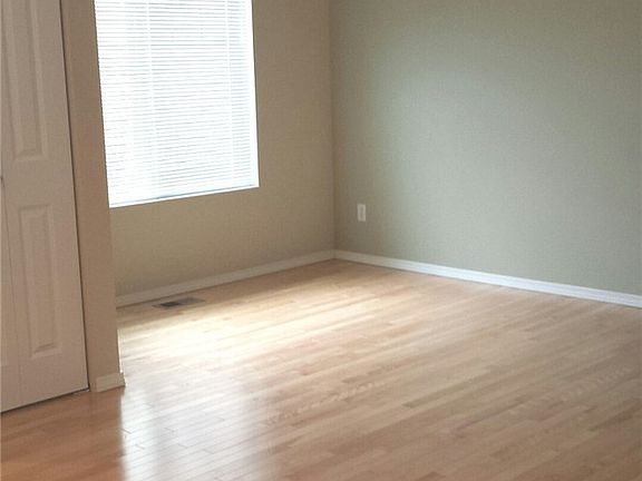 5th image of 1210 65th St SE Unit 103