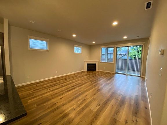 5th image of 5609 NE 58th Way