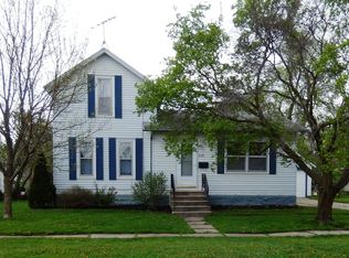 530 E 2nd St, Sumner, IA 50674