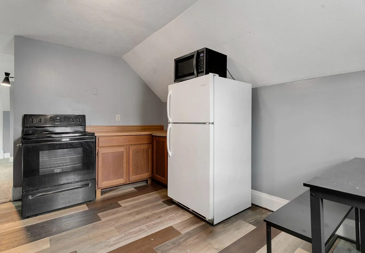 2 bed, 800 sqft, $895 — Photo 2