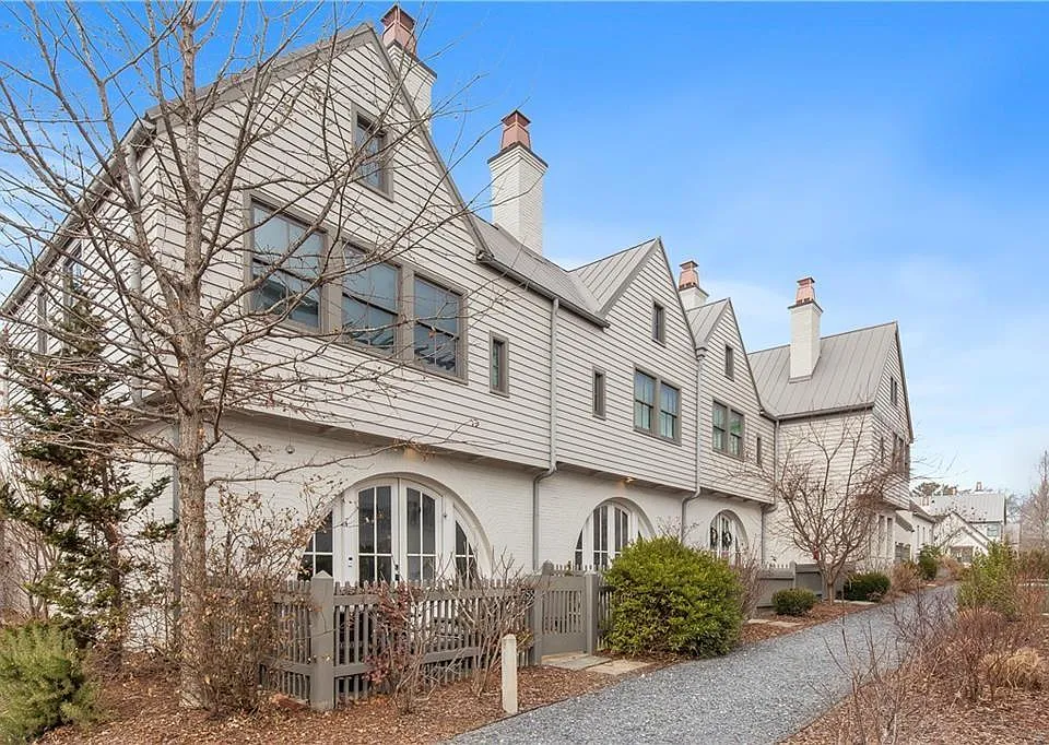 365 Sage Ln