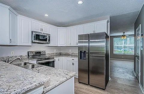 1st image of 10412 Heron Lake Dr