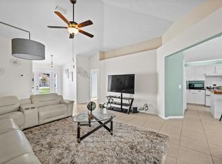 1908 SW Notre Dame Ave, Port Saint Lucie, FL 34953