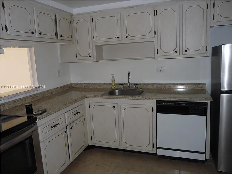 14525 N Kendall Dr #102J — Photo 13