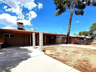 834 W Santa Maria St — Photo 3