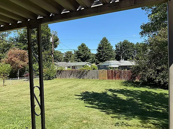 3512 N Kingsley Dr — Photo 14