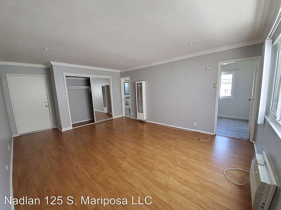 3rd image of 125 S Mariposa Ave APT 15