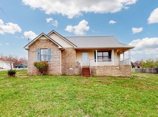 148 W Roberts Rd, Portland, TN 37148
